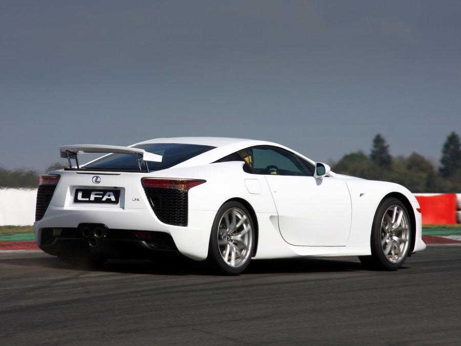  Lexus LF-A 2010 года  (фото 7 из 213)